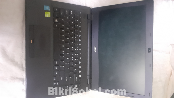 Acer Travelmate core i7